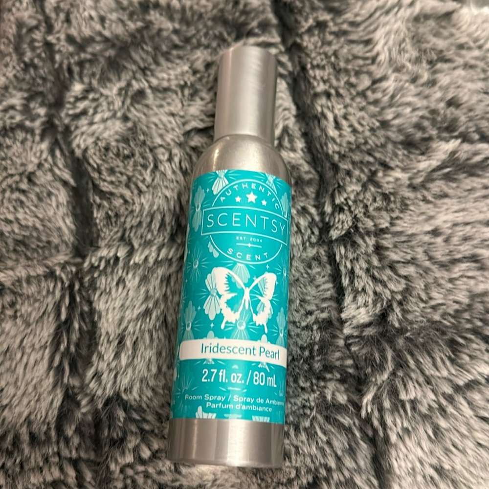 Scentsy Iridescent Pearl Room Spray
